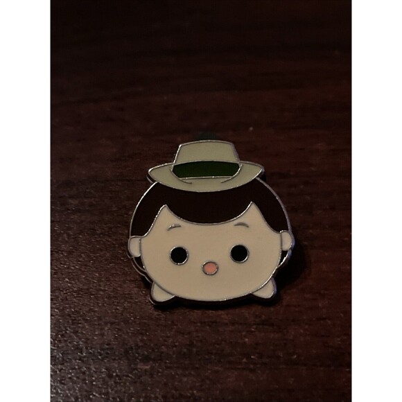 Disney Adventureland Jungle Cruise‎ Skipper Tsum Tsum Booster Trading Pin - Picture 1 of 4